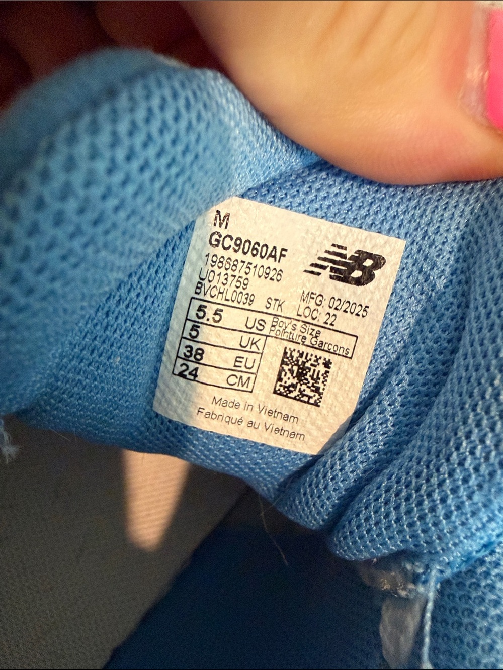 New Balance blue and white baby pink 9060 sneakers - Picture 6 of 6